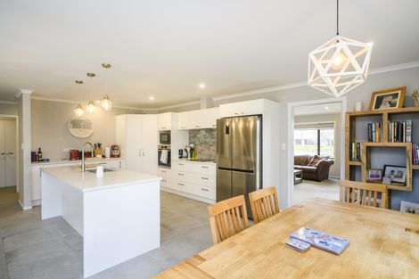 Photo of property in 96 Pharazyn Street, Feilding, 4702