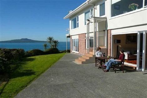Photo of property in 3/241 Hurstmere Road, Takapuna, Auckland, 0622