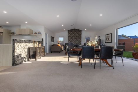 Photo of property in 25 Phoenix Palms Grove, Levin, 5510