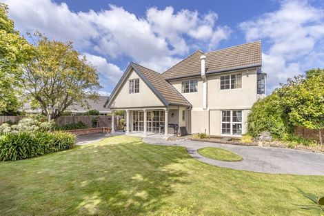 Photo of property in 25 Brockhall Lane, Avonhead, Christchurch, 8042