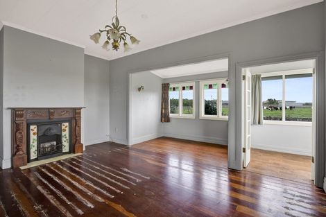 Photo of property in 41 County Drive, Hawera, 4610