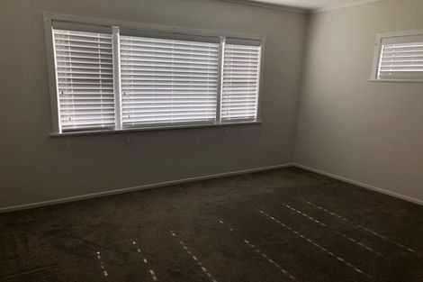 Photo of property in 12 Albert Road, Kelston, Auckland, 0602