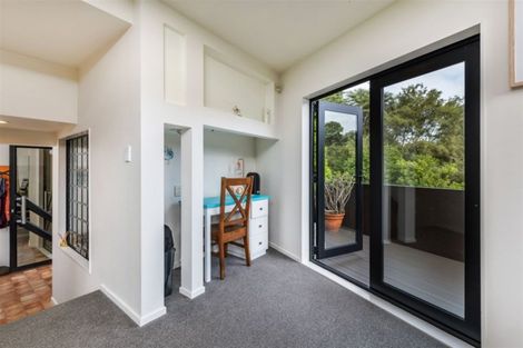 Photo of property in 69 Paturoa Road, Titirangi, Auckland, 0604