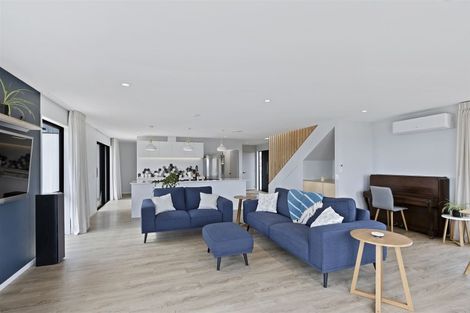Photo of property in 15 Parkridge Place, Mount Pleasant, Christchurch, 8081