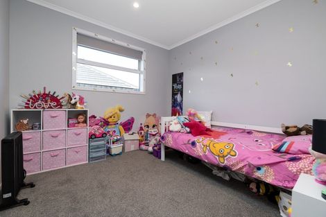 Photo of property in 17 Moira Close, Welcome Bay, Tauranga, 3175