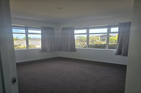 Photo of property in 13 Pemberton Drive, Amberley, 7410