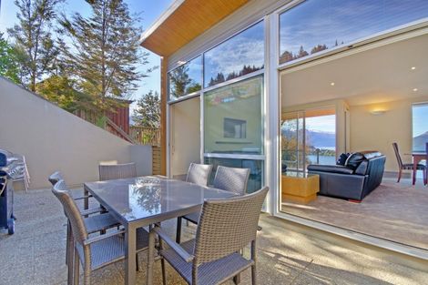Photo of property in 7 Earnslaw Terrace, Queenstown, 9300