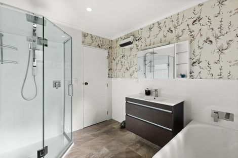 Photo of property in 17 Alderney Close, Taradale, Napier, 4112