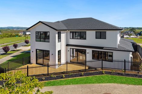 Photo of property in 2 Laurel Drive, Rosehill, 2113