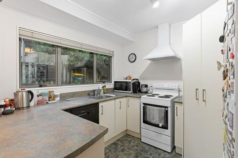 Photo of property in 6 Logan Lane, Stanmore Bay, Whangaparaoa, 0932
