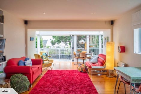 Photo of property in 19f3 Burnham Street, Seatoun, Wellington, 6022