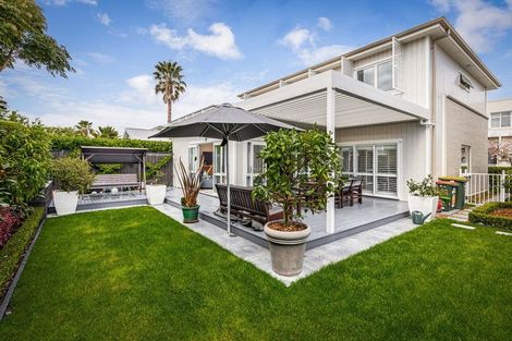 Photo of property in 20 Kensington Drive, Orewa, 0931