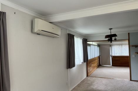 Photo of property in 73 Hartley Terrace, Massey, Auckland, 0614