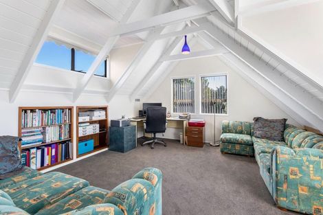 Photo of property in 12 Cooper Road, Stanmore Bay, Whangaparaoa, 0932