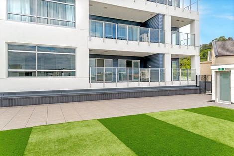 Photo of property in Marina View Apartments, 201/4 Reads Quay, Gisborne, 4010