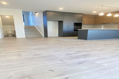 Photo of property in 13b Tenbless Court, Unsworth Heights, Auckland, 0632