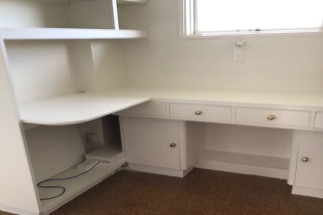 Photo of property in 95 Ocean View Road, Hillcrest, Auckland, 0627