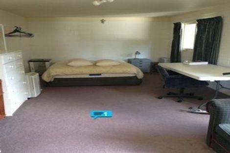 Photo of property in 1/1 Nea Place, Hillcrest, Auckland, 0627