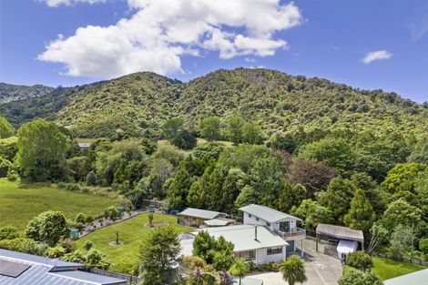 Photo of property in 6b Lady Cobham Grove, Anakiwa, Picton, 7281
