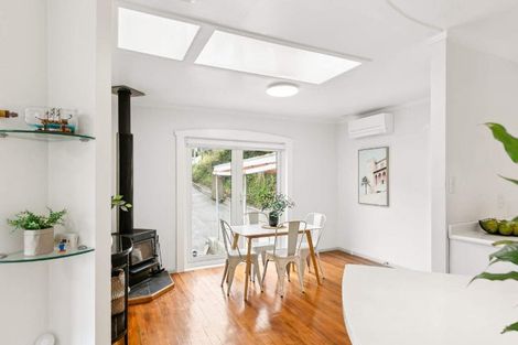 Photo of property in 27 Hathaway Avenue, Karori, Wellington, 6012