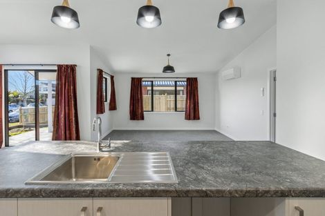 Photo of property in 5 Jeffares Place, Taradale, Napier, 4112