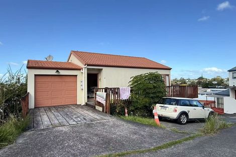 Photo of property in 9n View Road, Glenfield, Auckland, 0627