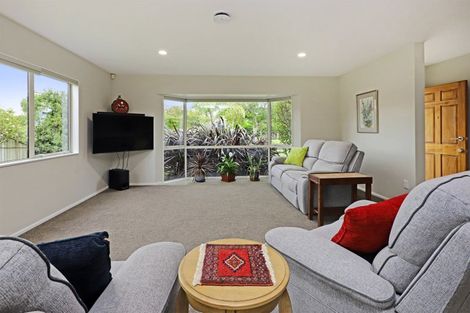 Photo of property in 8 Brompton Drive, Taradale, Napier, 4112