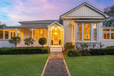 Photo of property in 129 Te Mata Road, Havelock North, 4130