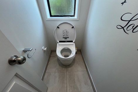 Photo of property in 2/170 Bucklands Beach Road, Bucklands Beach, Auckland, 2012