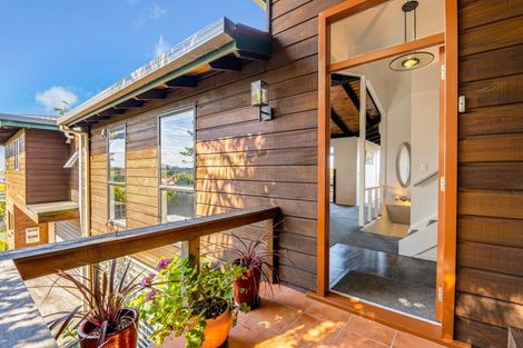 Photo of property in 2/194 Glenvar Road, Torbay, Auckland, 0630