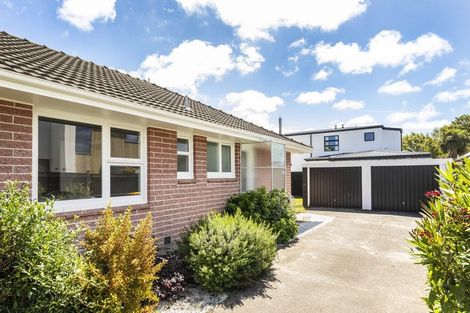 Photo of property in 2/15 Winton Street, St Albans, Christchurch, 8014