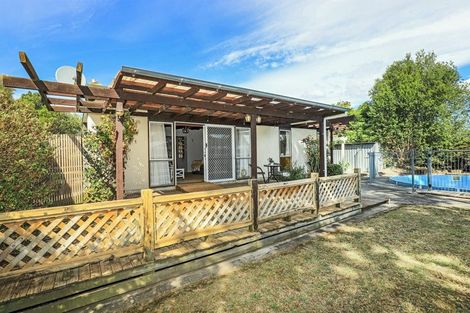 Photo of property in 15 Kirkcaldy Place, Flaxmere, Hastings, 4120