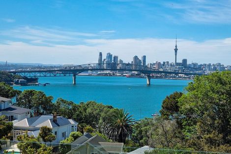Photo of property in 24 Bridge View Road, Birkenhead, Auckland, 0626