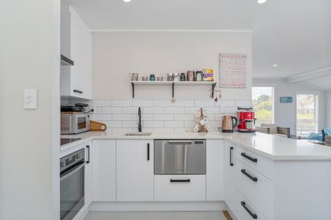 Photo of property in 208 Vista Paku, Pauanui, Hikuai, 3579