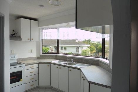Photo of property in 37 Kirrie Avenue, Te Atatu South, Auckland, 0610