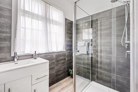 Photo of property in 12 Whitehaven Street, Lawrence, 9532