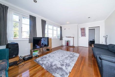 Photo of property in 719 Te Atatu Road, Te Atatu Peninsula, Auckland, 0610