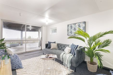 Photo of property in 119 Ruskin Road, Newlands, Wellington, 6037