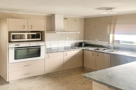 Photo of property in 2 Mccallum Street, Dannevirke, 4930