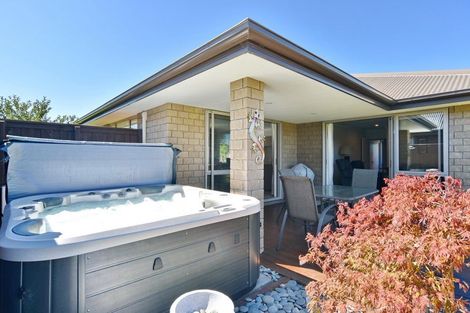 Photo of property in 7 Walnut Way, Rangiora, 7400