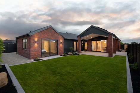 Photo of property in 52 Hugo Shaw Drive, Cambridge, 3434