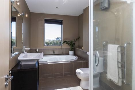 Photo of property in 11 Stonewall Place, Huntsbury, Christchurch, 8022