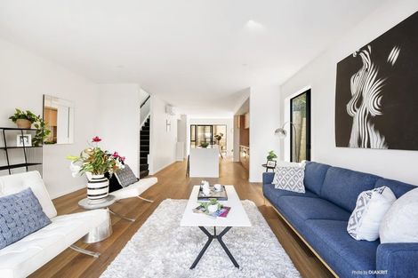 Photo of property in 28 Cathie Place, Karori, Wellington, 6012