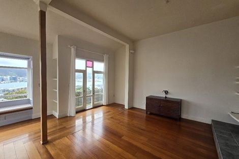 Photo of property in 11 Mcintyre Avenue, Mount Victoria, Wellington, 6011