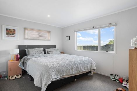 Photo of property in 56 Makora Road, Massey, Auckland, 0614