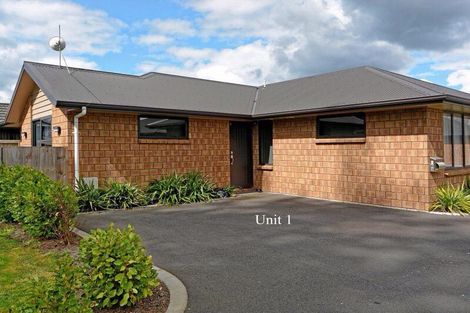 Photo of property in 102u1 Old Farm Road, Hamilton East, Hamilton, 3216