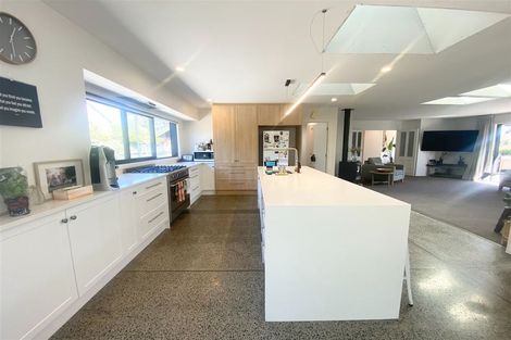 Photo of property in 32 Orlando Crescent, Waimairi Beach, Christchurch, 8083