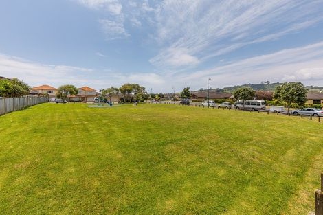 Photo of property in 4 Kalmore Place, Flat Bush, Auckland, 2016
