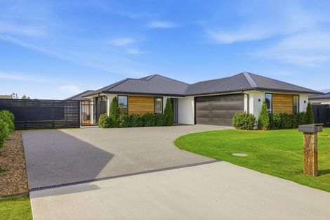 Photo of property in 9 Merino Crescent, Amberley, 7410