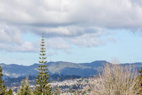 Photo of property in 16 Crompton Road, Massey, Auckland, 0614